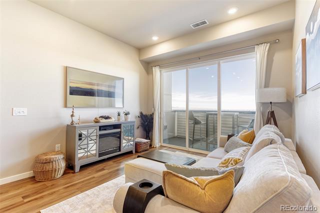 420 E Fremont Place Unit: 407