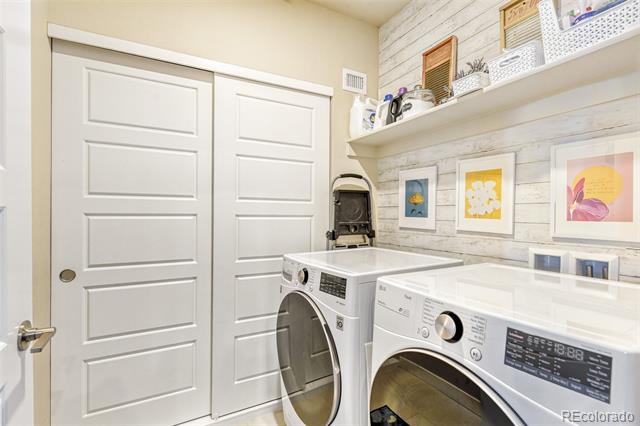 420 E Fremont Place Unit: 407