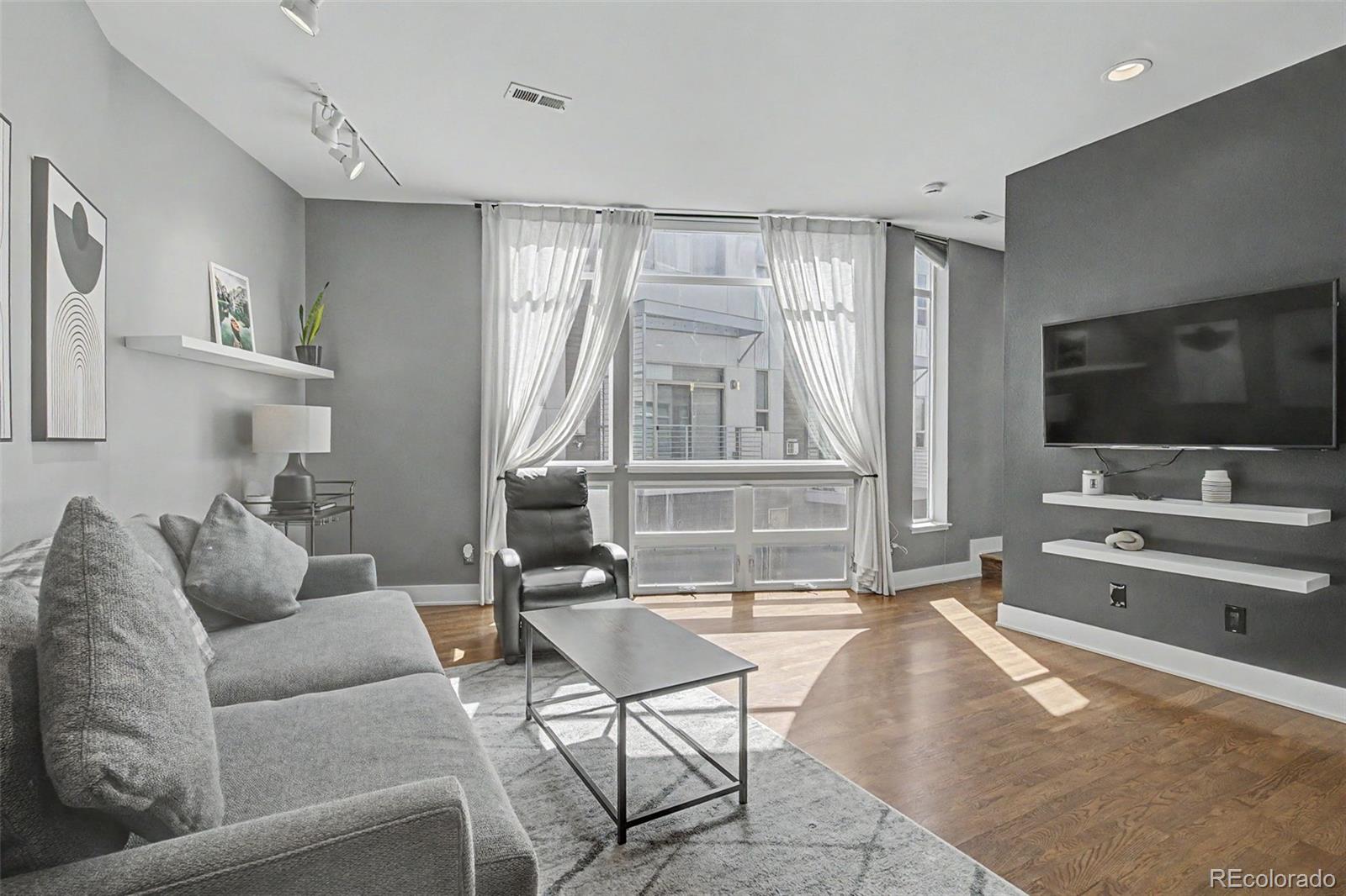 2115 W 32nd Avenue Unit: 3