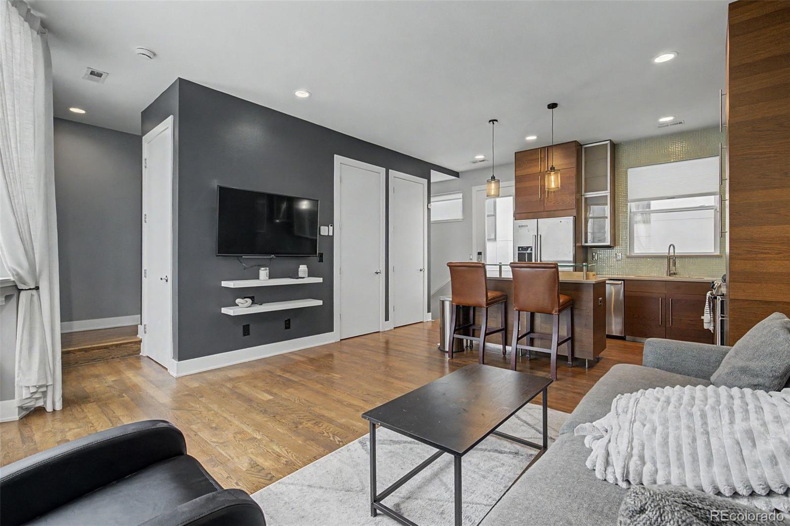 2115 W 32nd Avenue Unit: 3