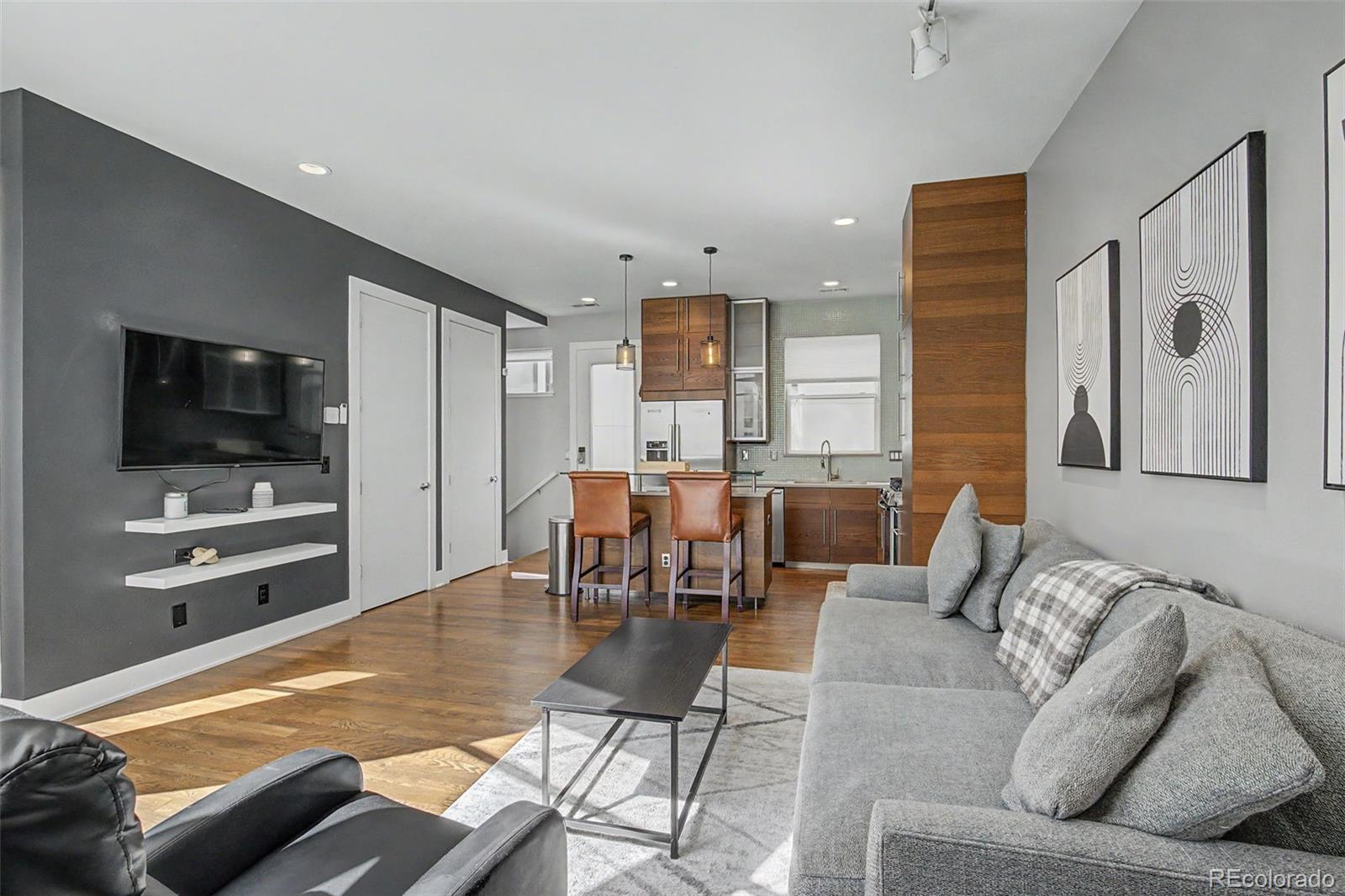 2115 W 32nd Avenue Unit: 3
