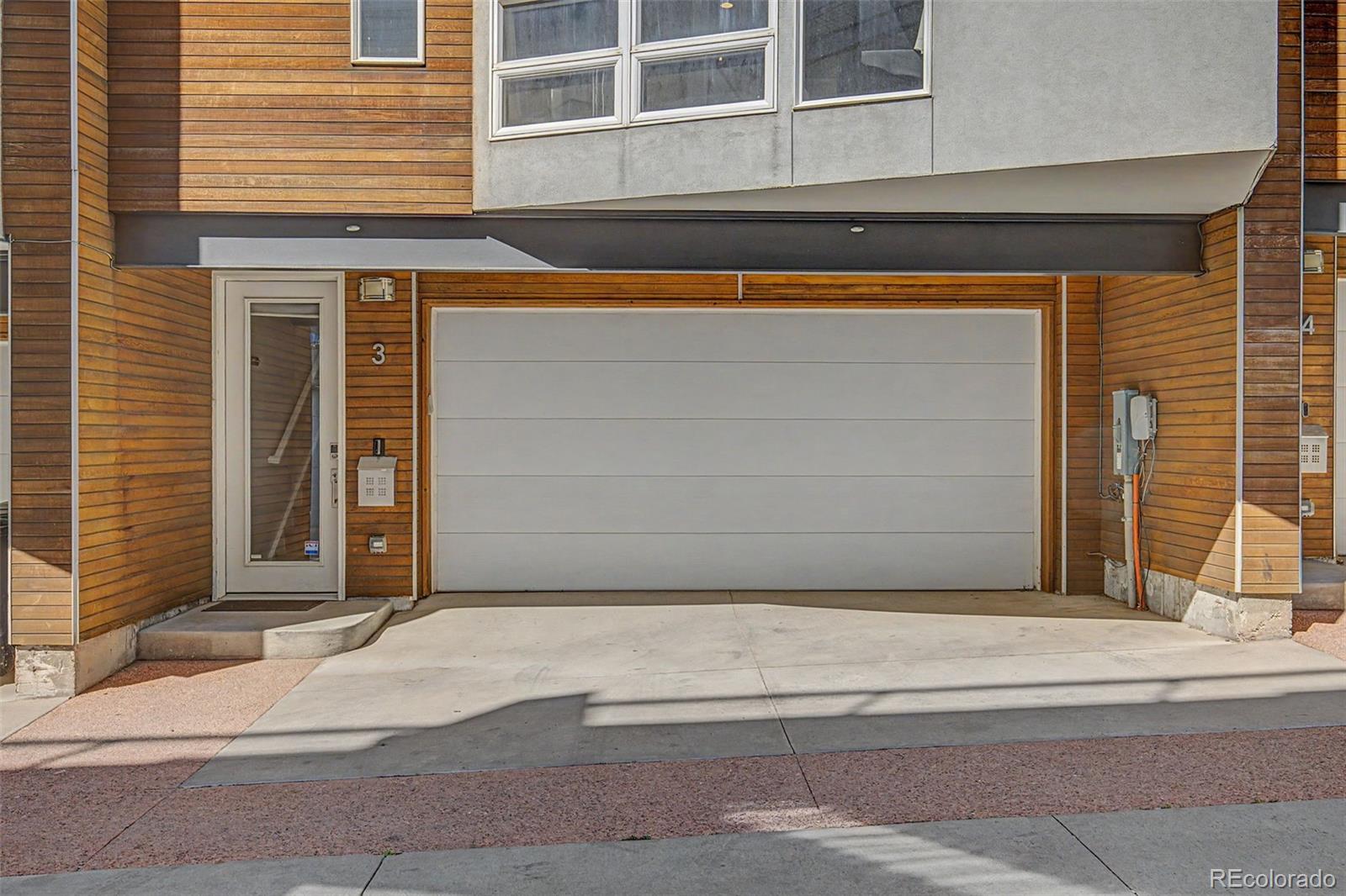 2115 W 32nd Avenue Unit: 3