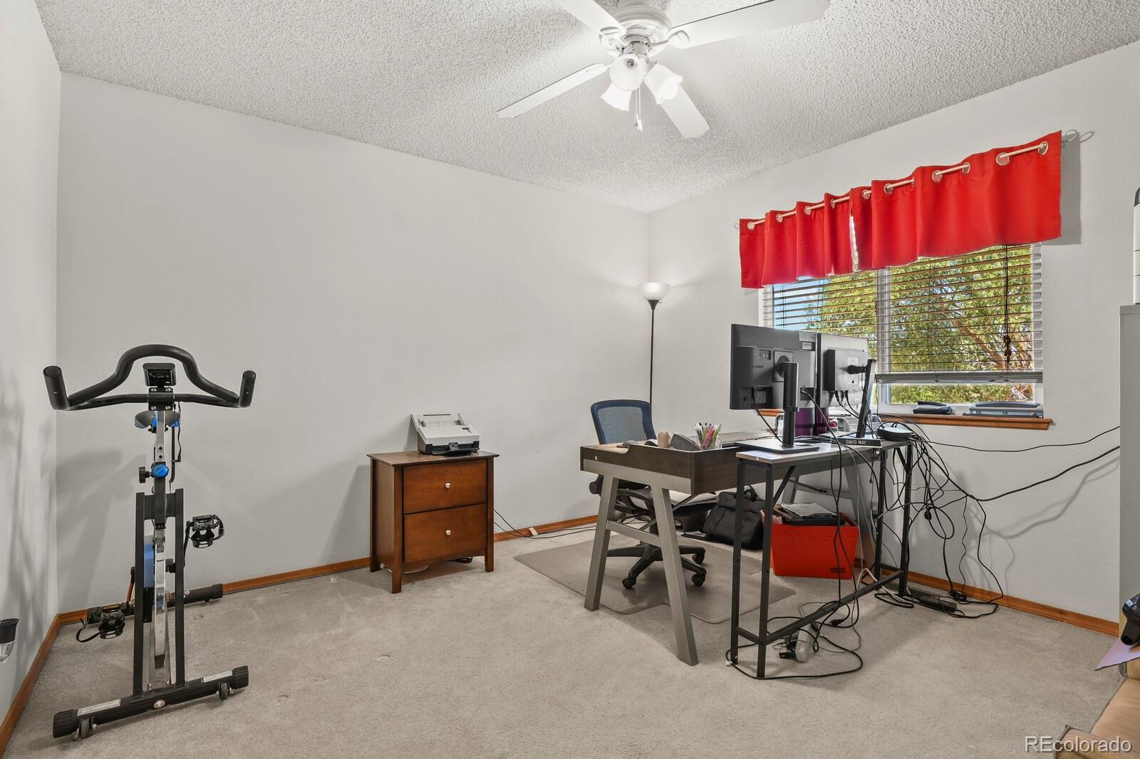 4912 Chariot Drive