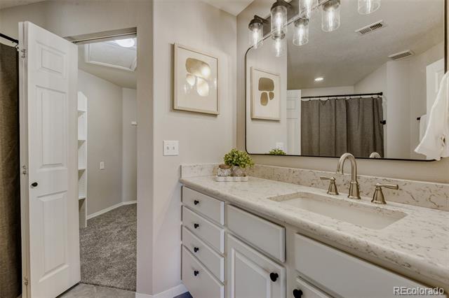 8693 E Dry Creek Road Unit: 922