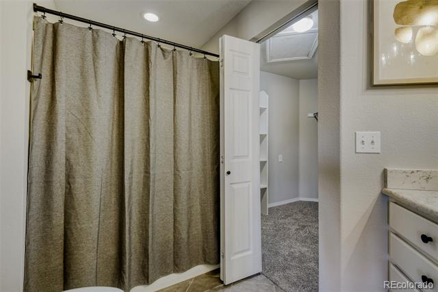 8693 E Dry Creek Road Unit: 922