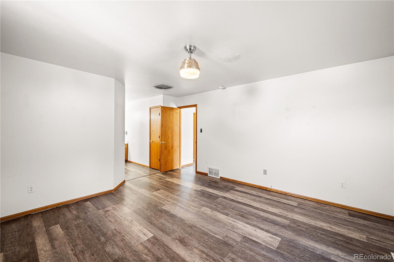 441 S Oak Creek Drive