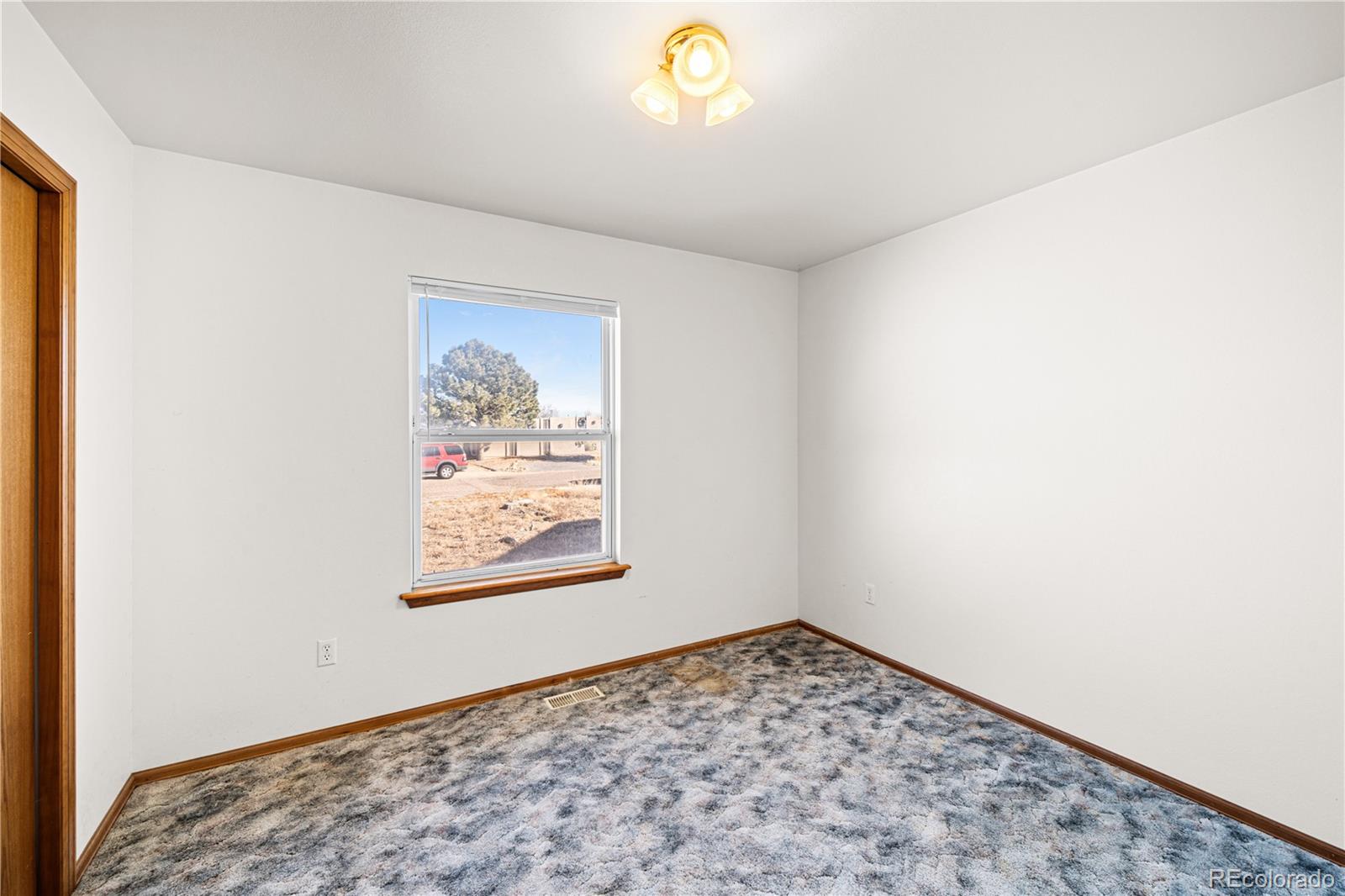 441 S Oak Creek Drive