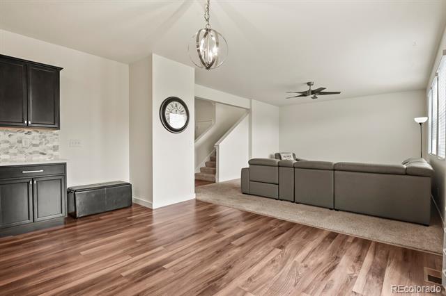7498 E 157th Place