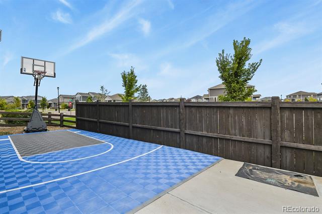 7498 E 157th Place