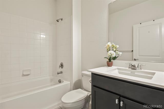 7498 E 157th Place