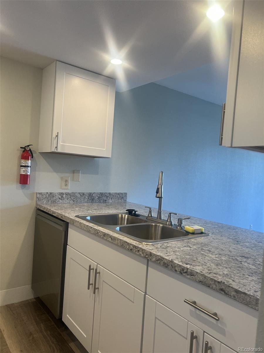 4896 S Dudley Street Unit: 8