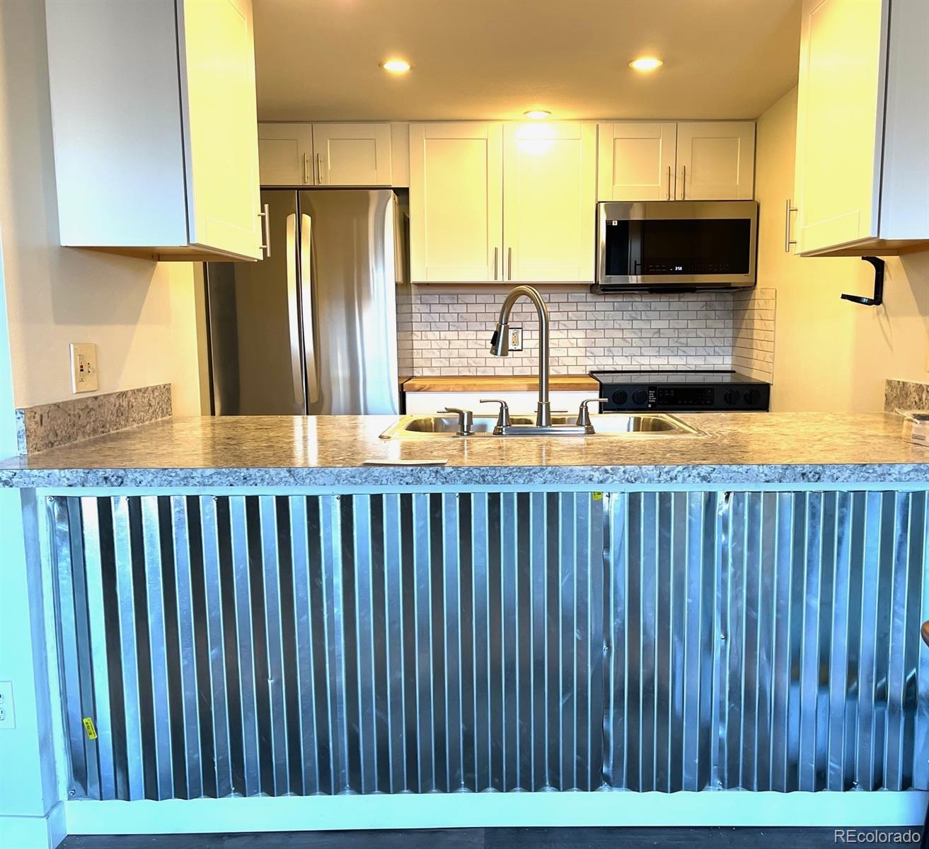 4896 S Dudley Street Unit: 8