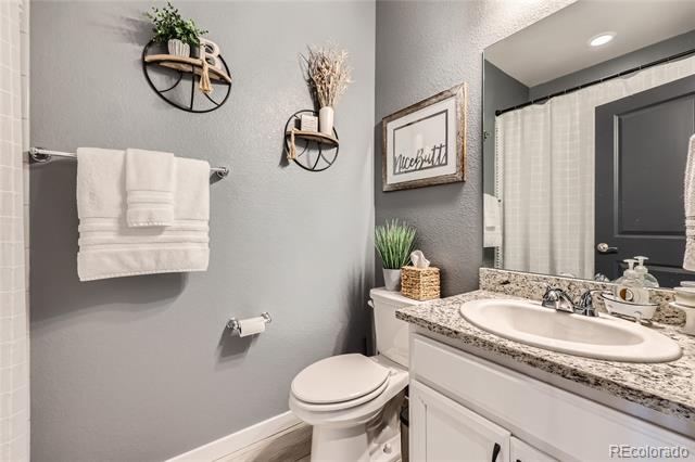 2112 Peralta Loop
