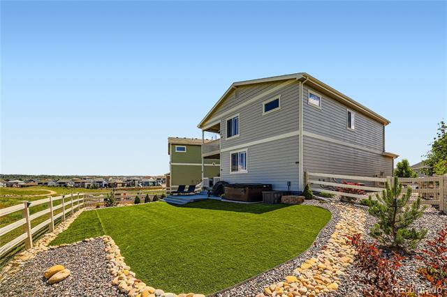 2112 Peralta Loop