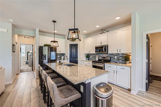 2112 Peralta Loop