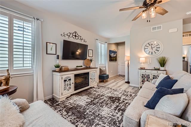 2112 Peralta Loop
