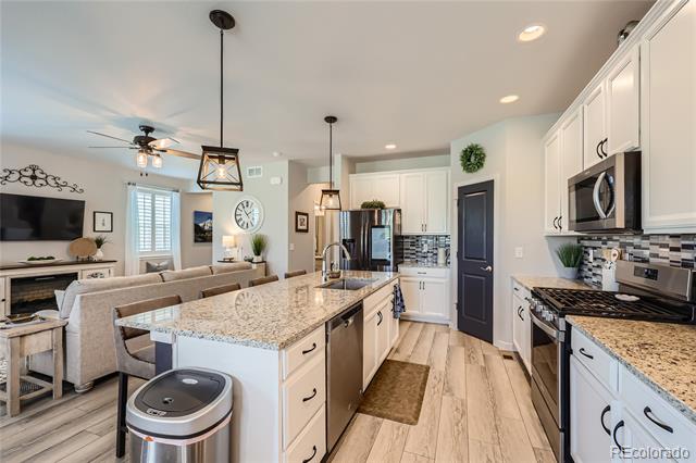 2112 Peralta Loop