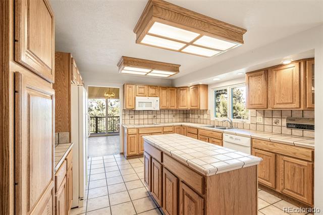 29130 Upper Moss Rock Road