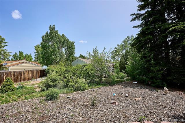 800 Park View Place