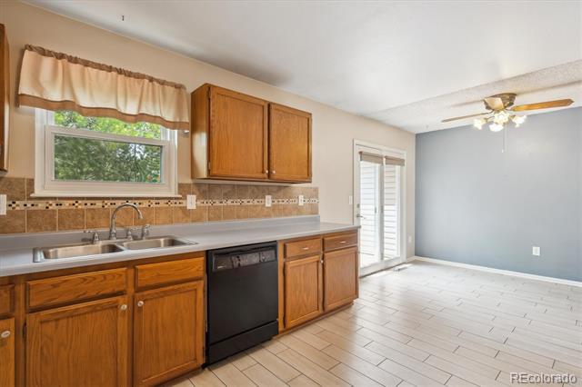 800 Park View Place
