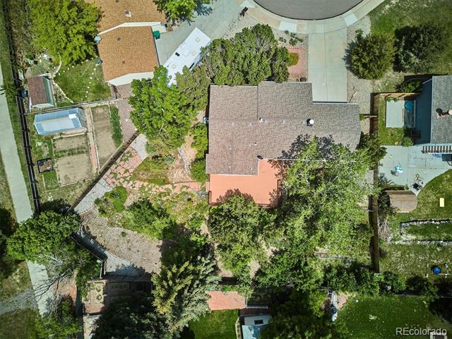 800 Park View Place