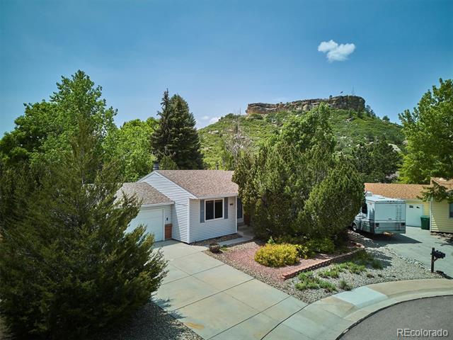 800 Park View Place