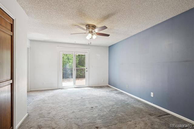 800 Park View Place