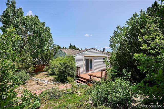800 Park View Place
