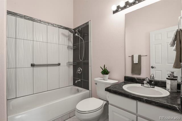 4574 S Cimmarron Circle Unit: B