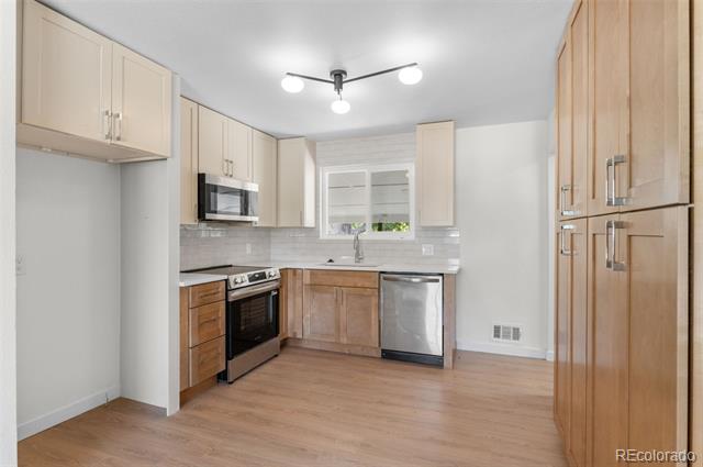 11815 High Street