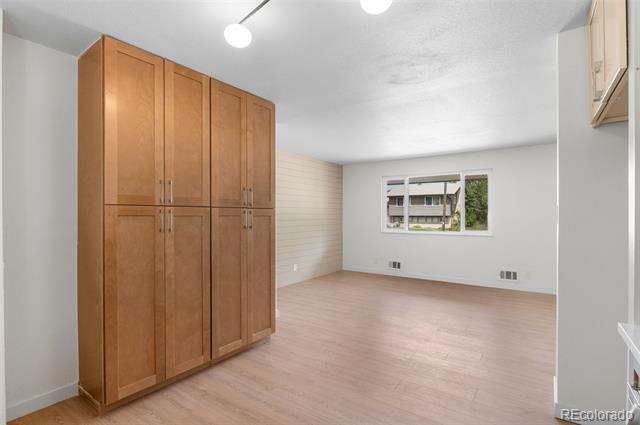 11815 High Street