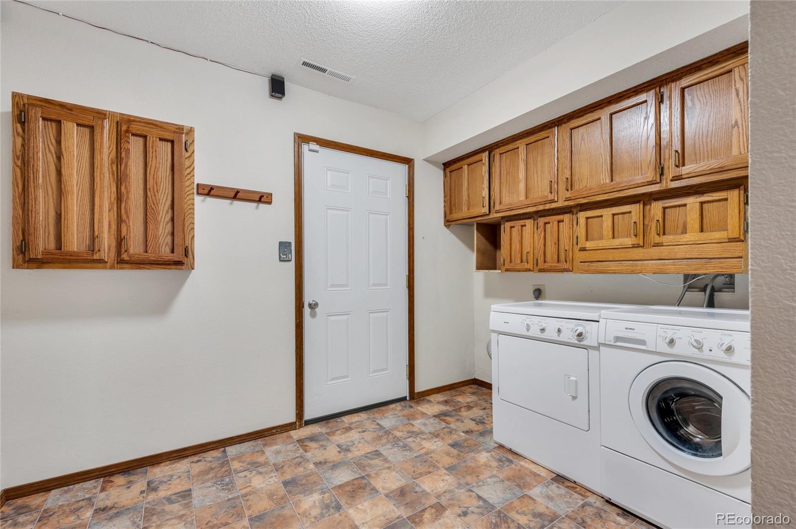 1231 Kings Crown Road
