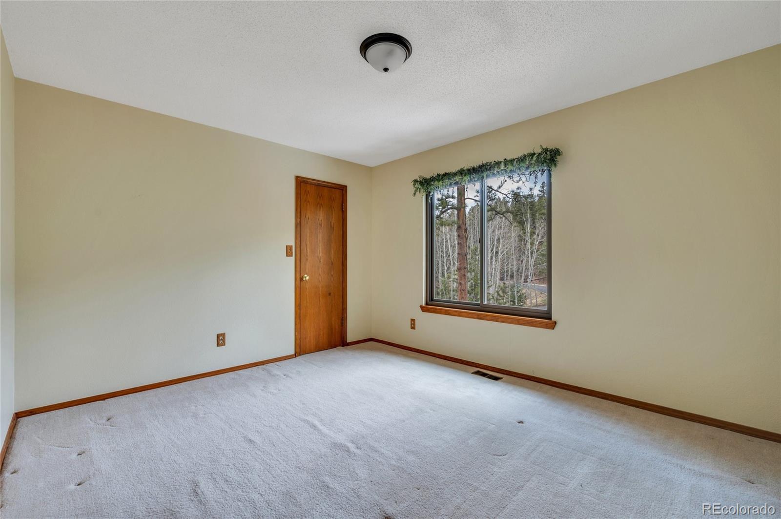 1231 Kings Crown Road