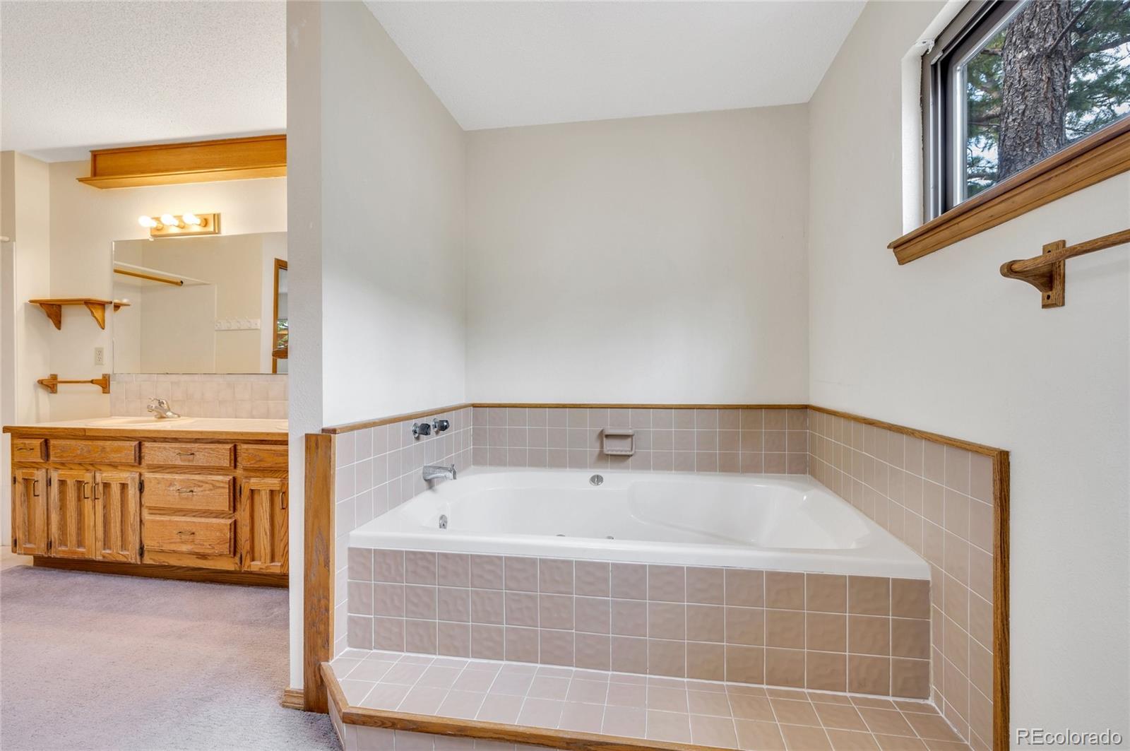 1231 Kings Crown Road