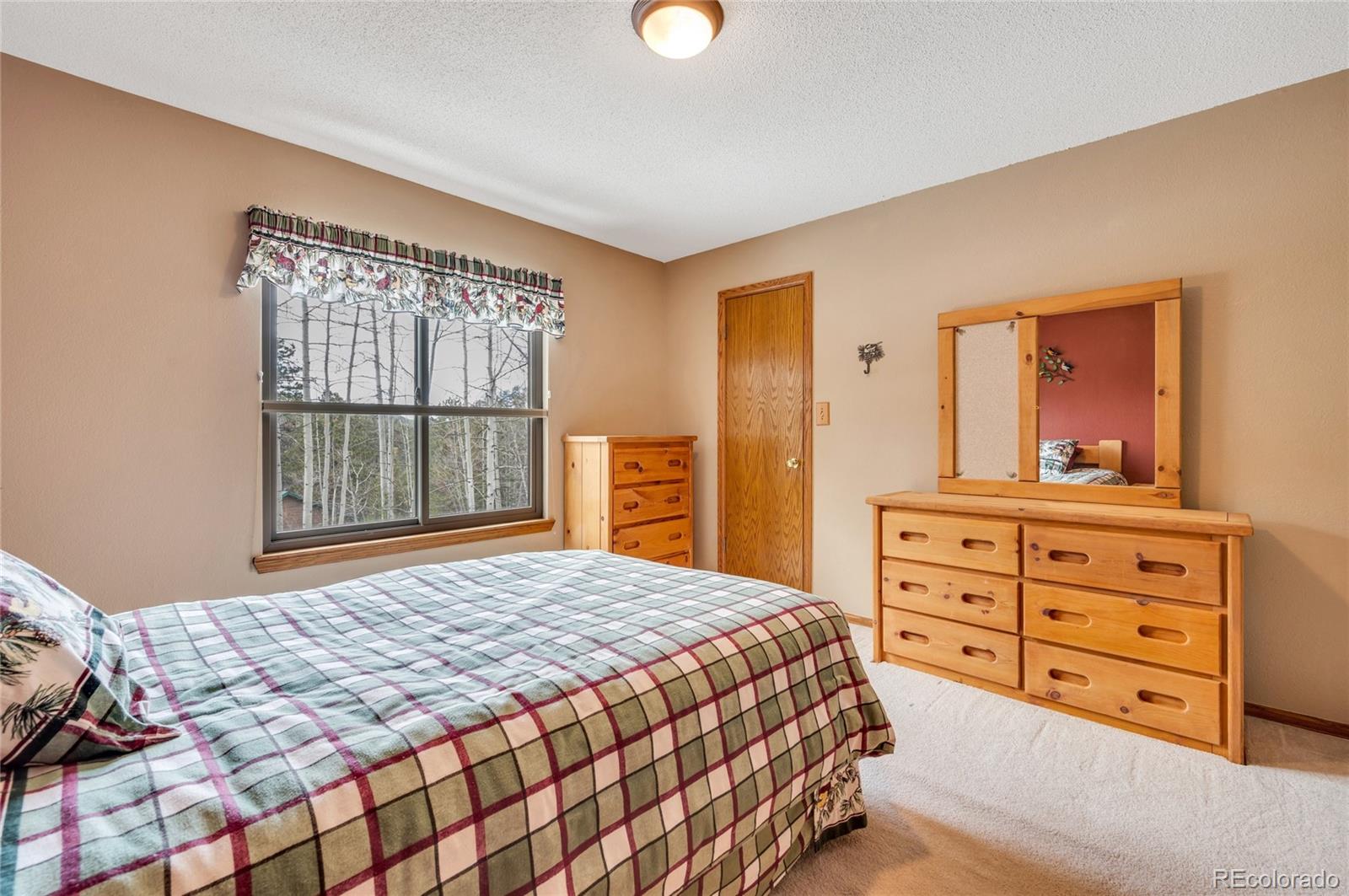 1231 Kings Crown Road