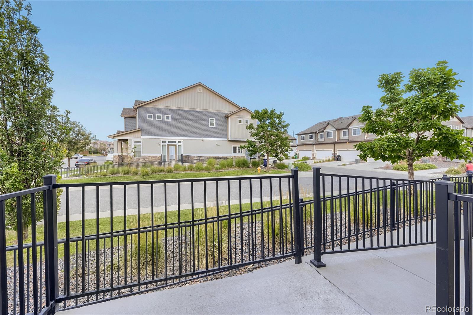 19990 E 40TH Avenue Unit: 4