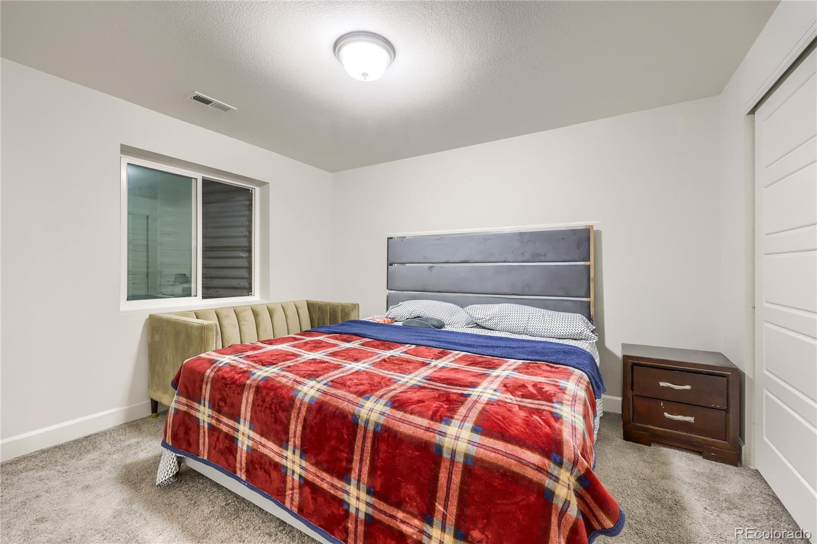 19990 E 40TH Avenue Unit: 4