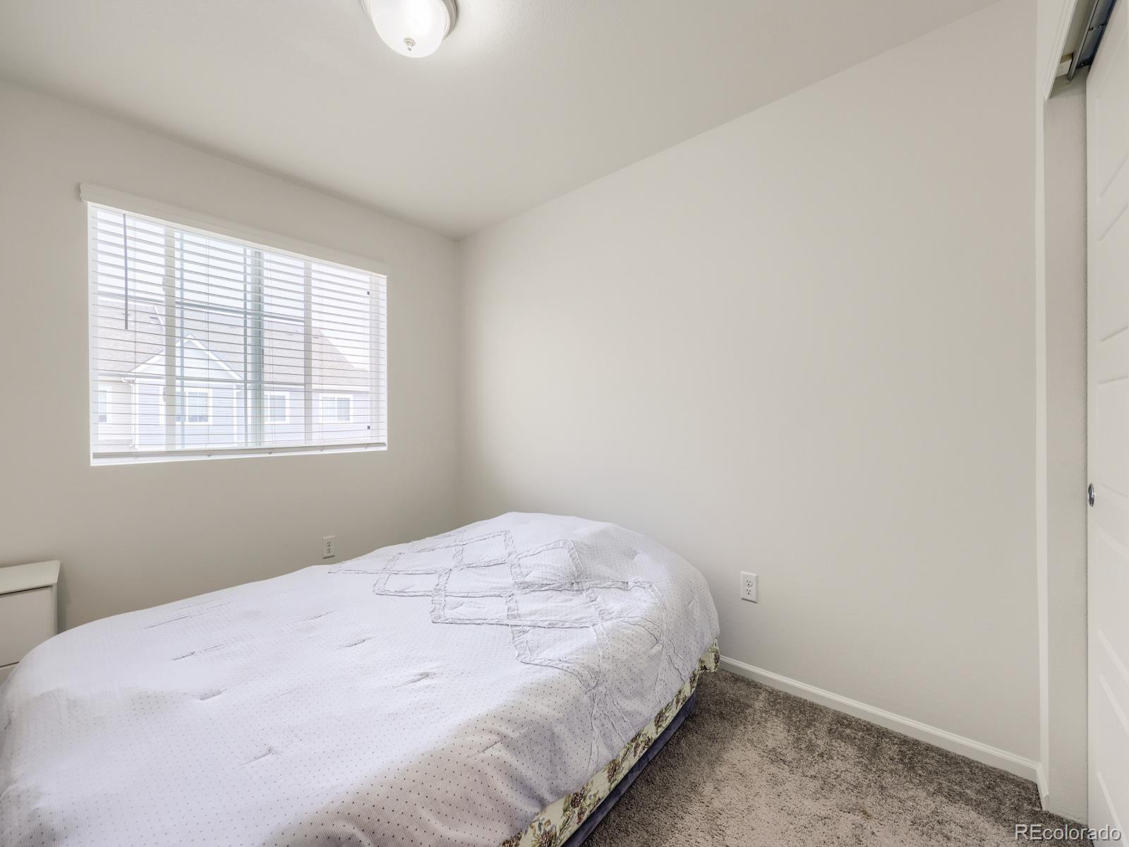 19990 E 40TH Avenue Unit: 4