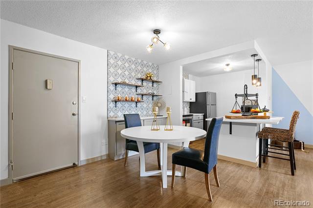 2281 S Vaughn Way Unit: 201A