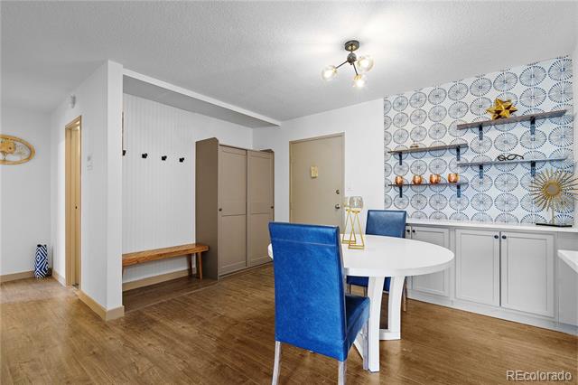 2281 S Vaughn Way Unit: 201A