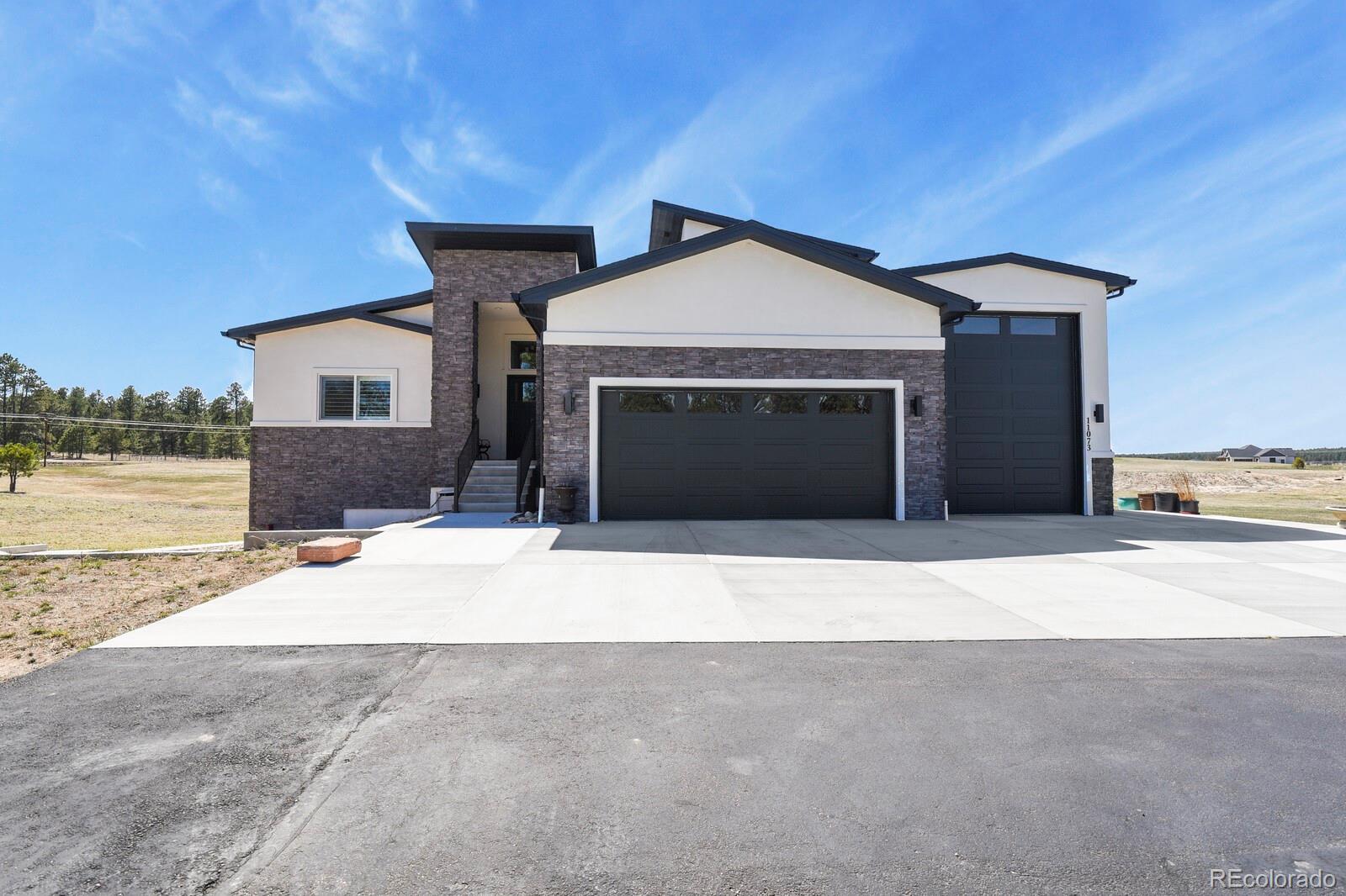 11073 Mosey Trail