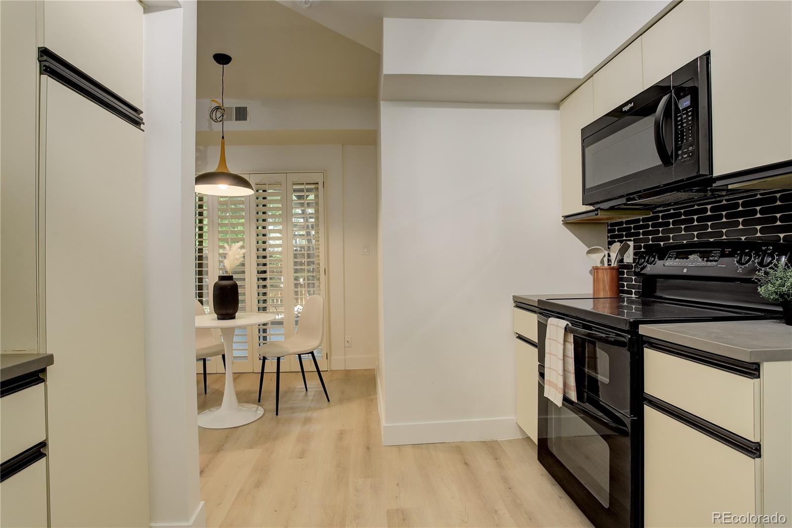 7250 Eastmoor Drive Unit: 124