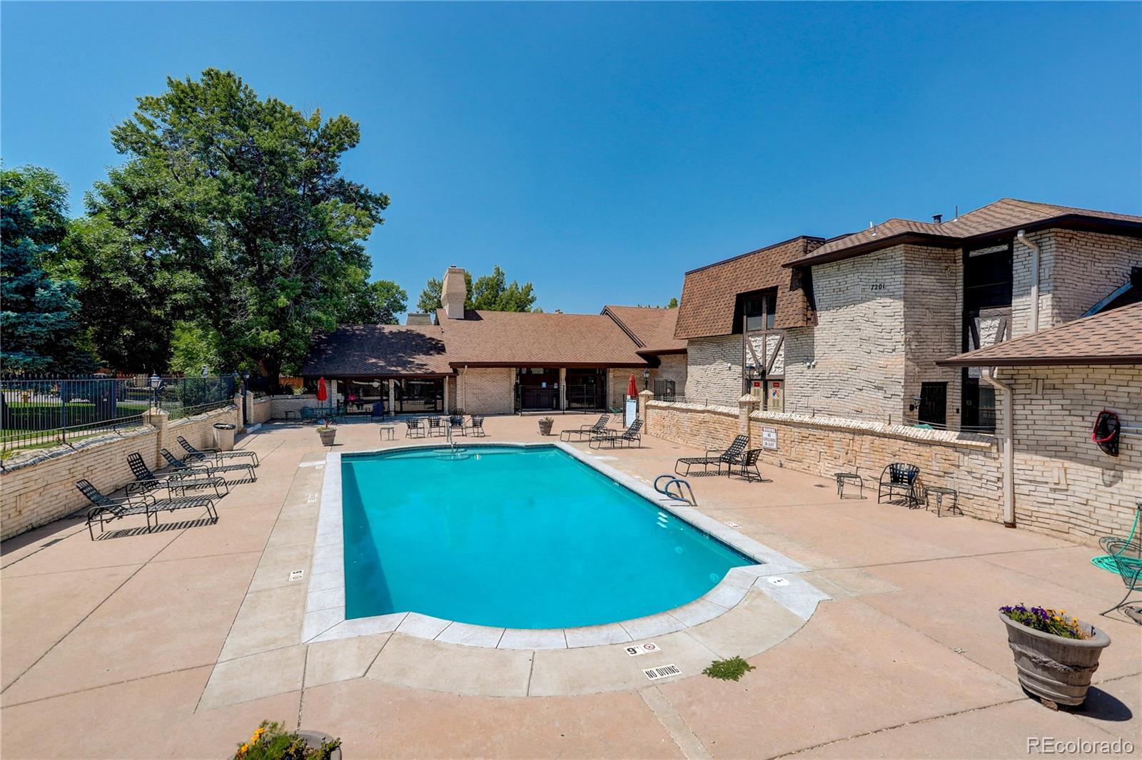 7250 Eastmoor Drive Unit: 124