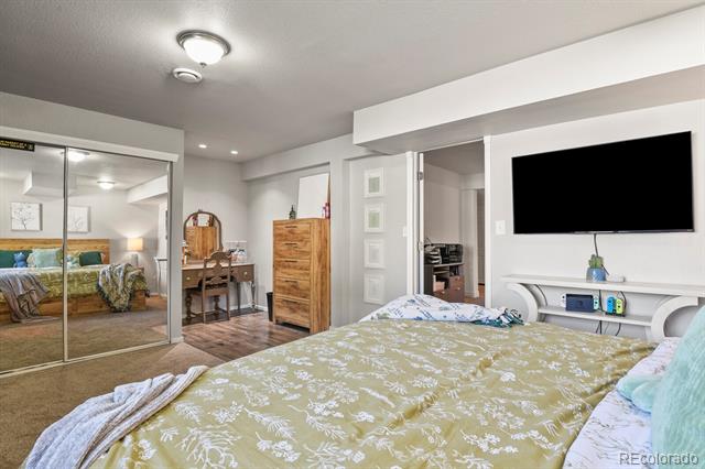 1249 E 96th Place