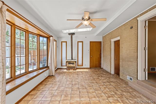 6421 Iris Court