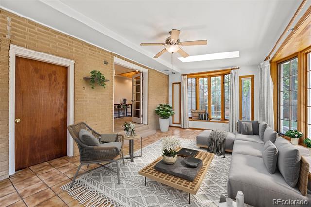 6421 Iris Court
