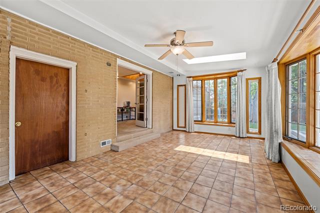 6421 Iris Court