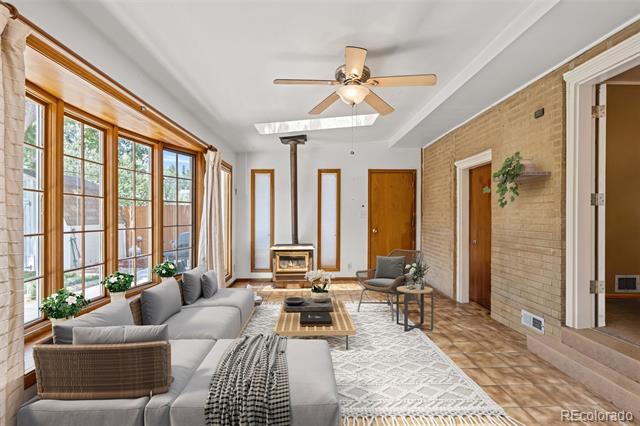 6421 Iris Court