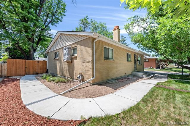 6421 Iris Court