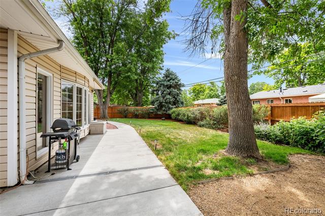 6421 Iris Court